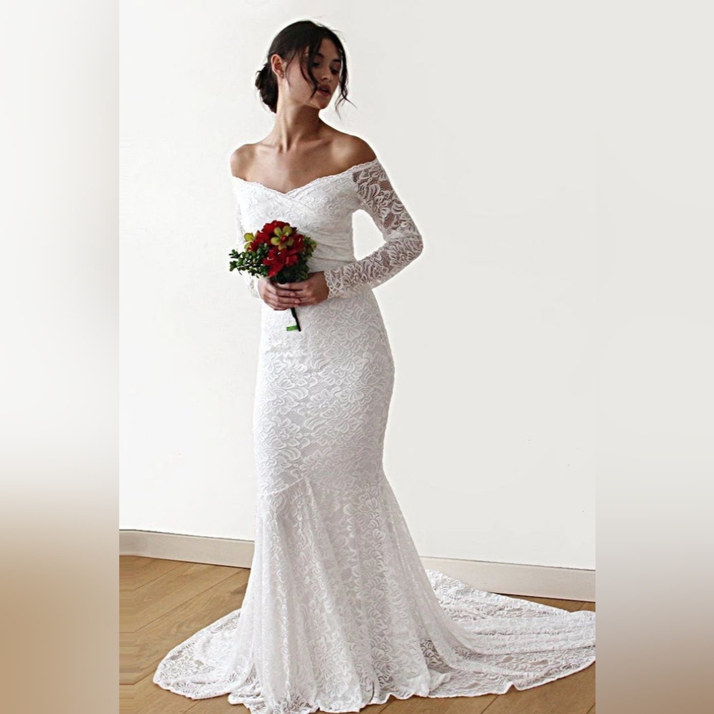 Blush Couture Ivory Stretch Lace Long Sleeve Trumpet Wedding Gown Size L/XL